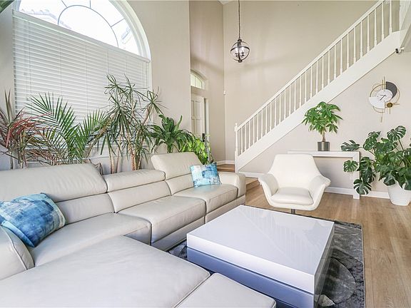 5th image of 730 Breeze Hill Rd APT 230