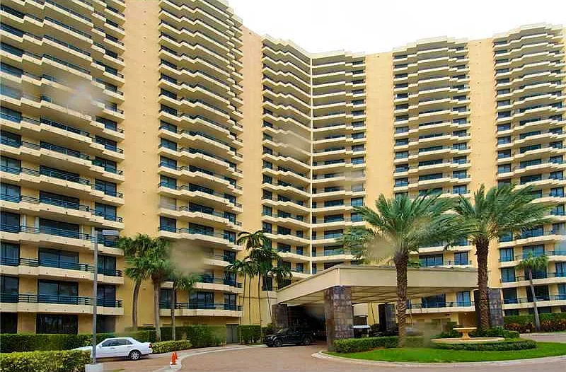 2 bed, 1140 sqft, $2,800 — Photo 2