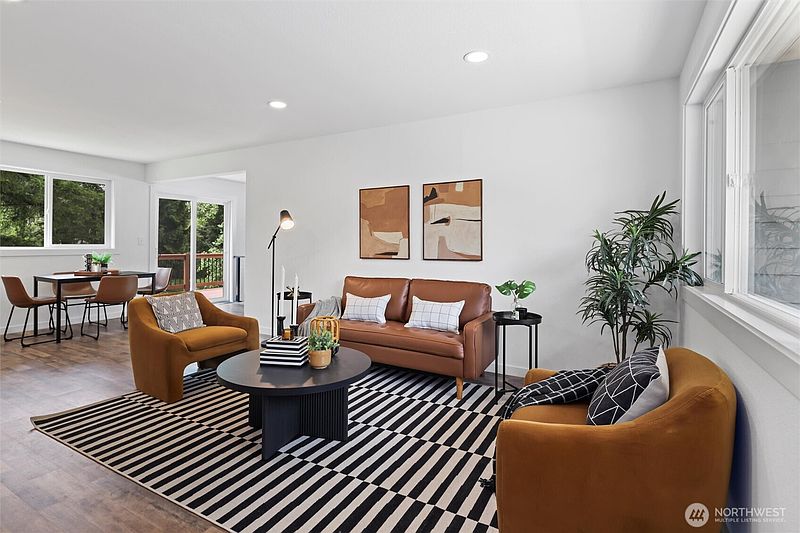 4th image of 39845 SE Spruce Street