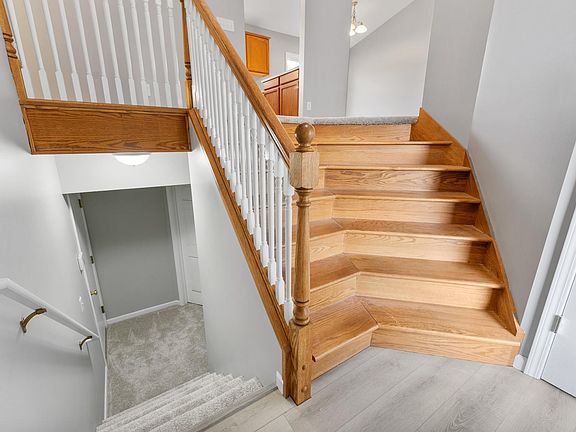 4th image of 618 4th St
