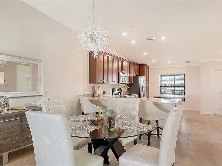 5710 Palmer Cir #201 — Photo 17