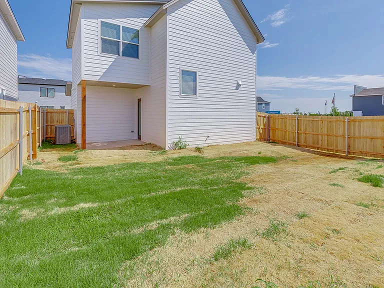2540 NW 132nd Pl — Photo 29