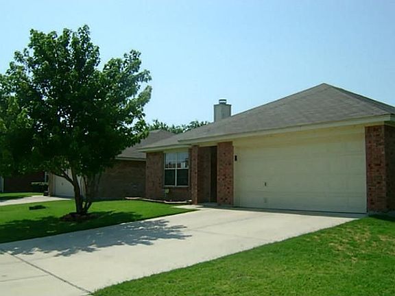 2nd image of 429 Cambridge Dr