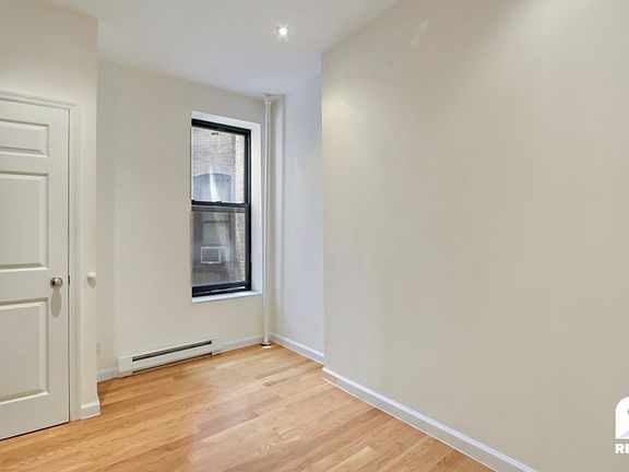5th image of 160 W 106th St APT 3B