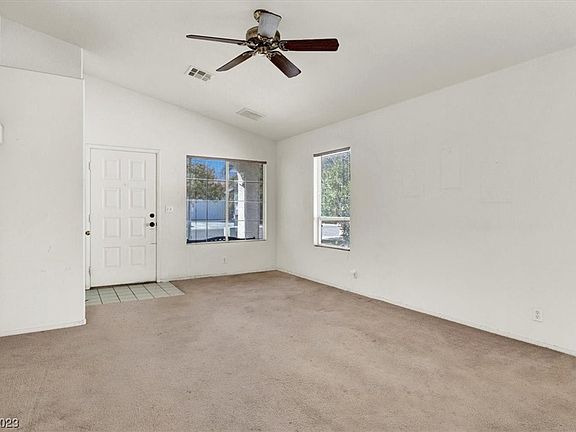 5th image of 3620 Walnut Wood St