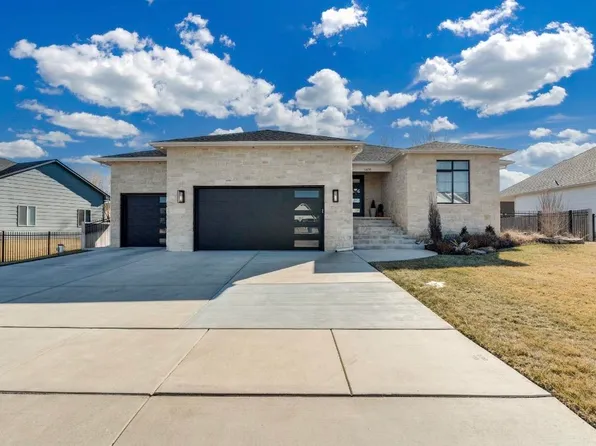 1605 N Lakeside Dr, Andover, KS 67002