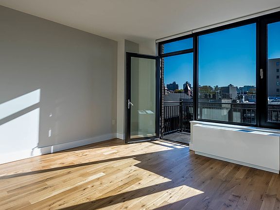 3rd image of 667 Pacific St #510