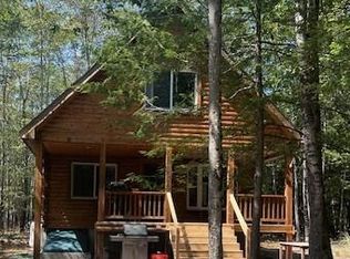 8 Juniper Cir, Raymond, ME 04071