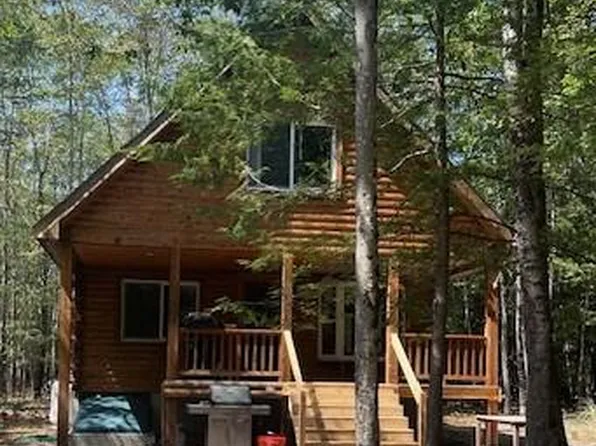 8 Juniper Circle, Frye Island, ME 04071