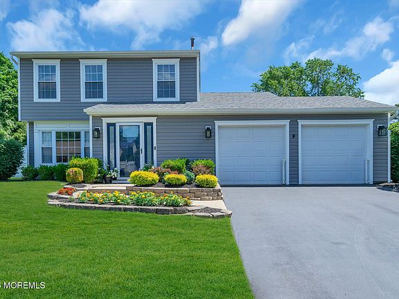 2nd image of 38 Markwood Drive