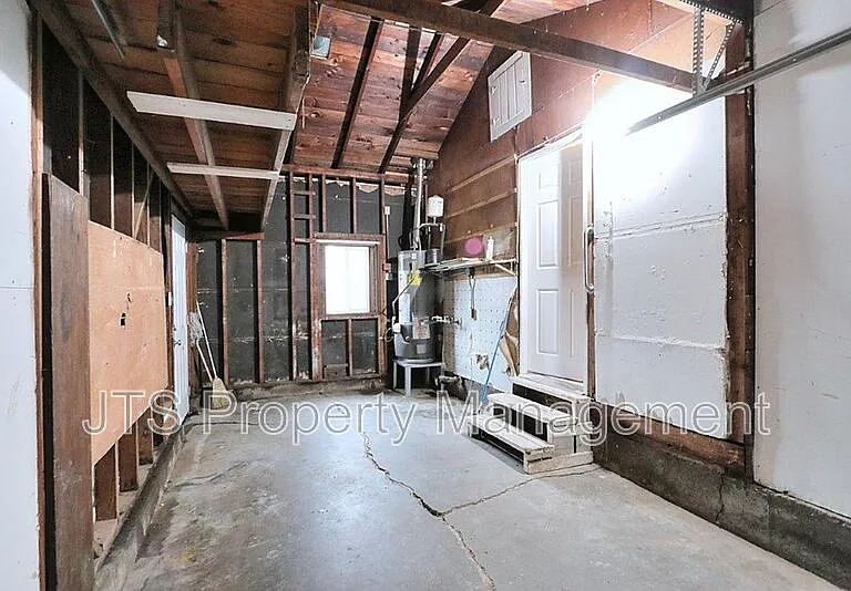 5302 Gordon Dr — Photo 45