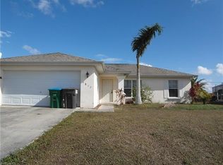 1817 NE 16th Pl, Cape Coral, FL 33909
