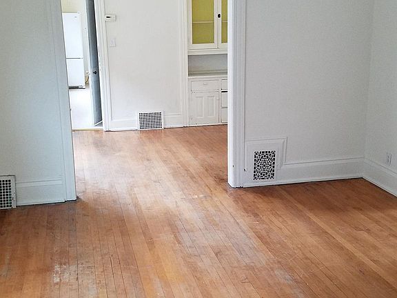 4th image of 2429 N Booth St