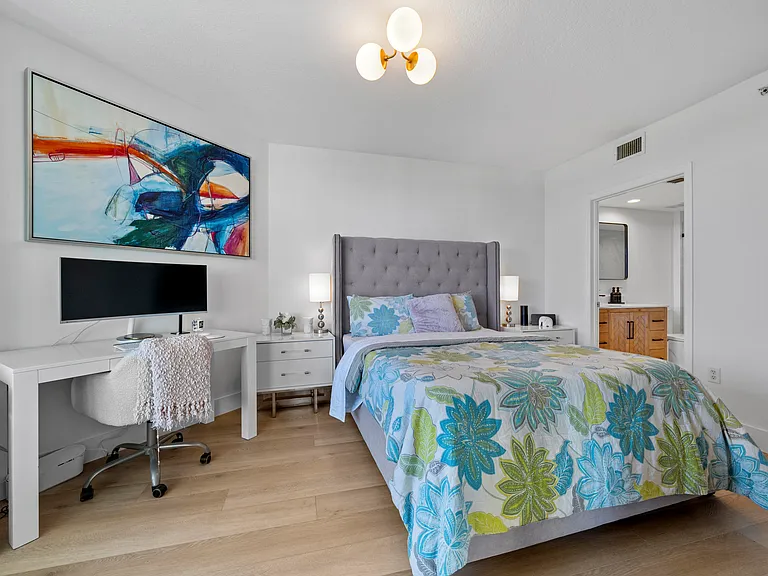 347 N New River Dr E #1203 — Photo 19