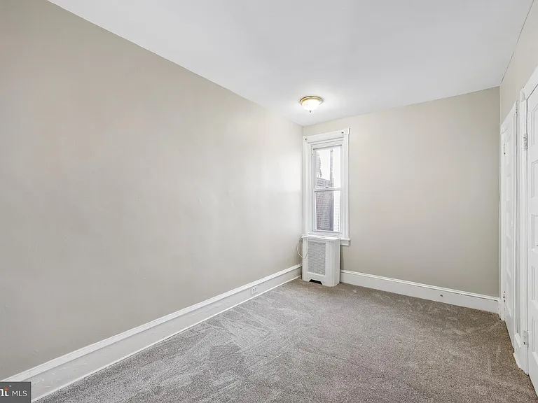 5428 Whitby Ave — Photo 12