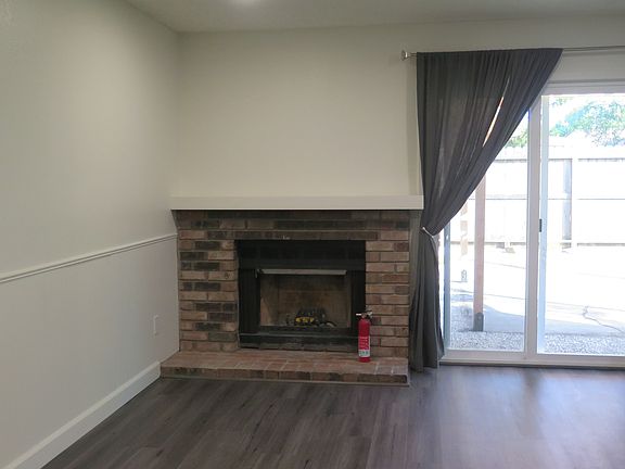 5th image of 2271 Greenfield Dr