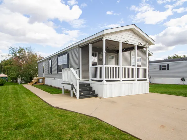 7 Saint Pauls Dr, Bourbonnais, IL 60914