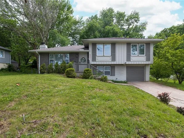 6001 Fairlane Dr, Kansas City, MO 64134