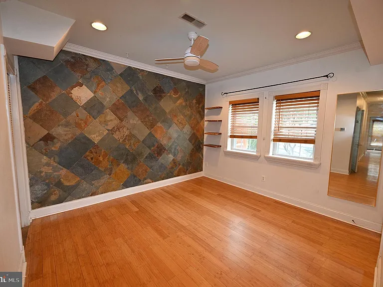 550 Hobart Pl NW #2 — Photo 5
