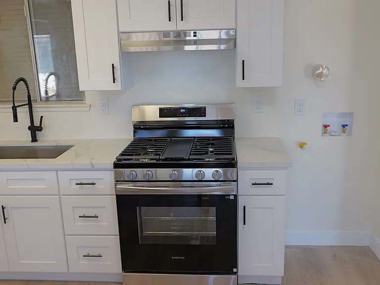 20997 Pine Ridge Ave #2 — Photo 16