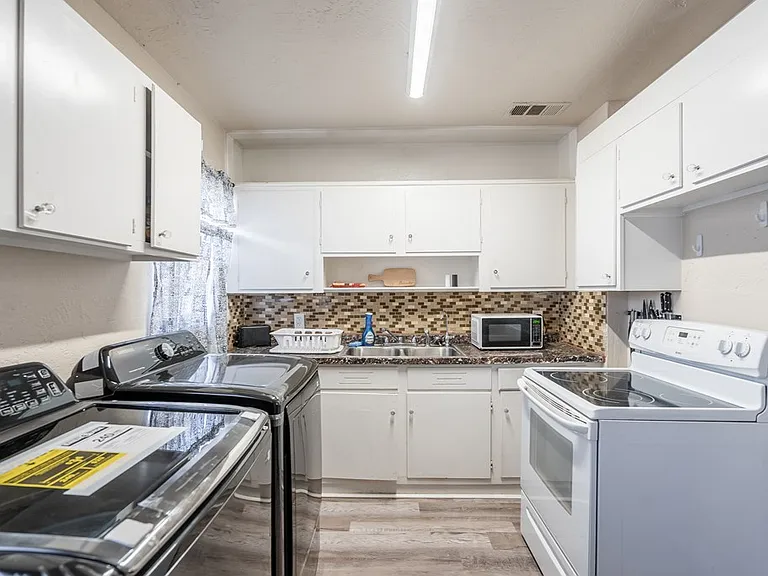 3506 Apache Dr — Photo 7