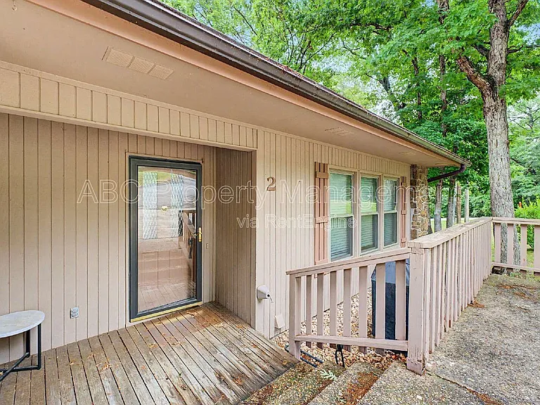 2 William Ln — Photo 22