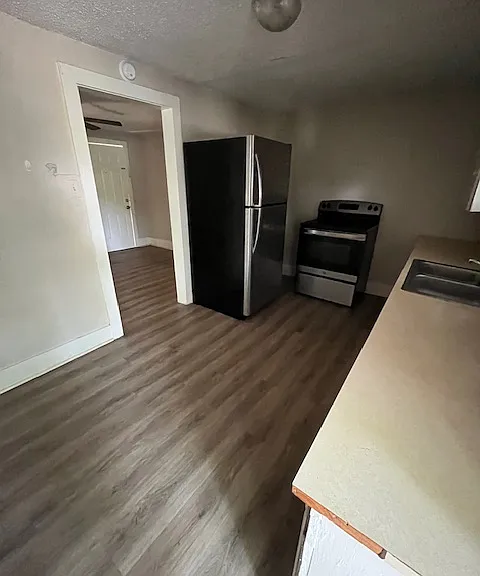 610 W Brazos St #4 — Photo 4