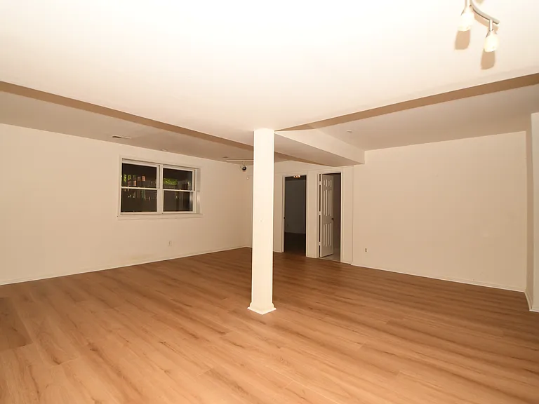 26 Holly Leaf Ct — Photo 50