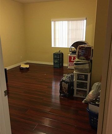 5th image of 400 E Park St