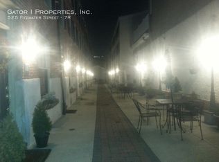525 Fitzwater St #7R, Philadelphia, PA 19147