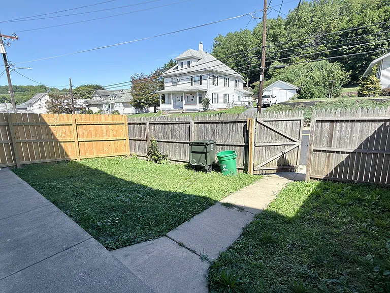 156 E Northampton St — Photo 6