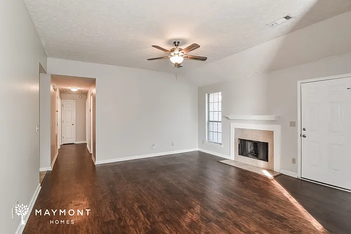 3 bed, 2.0 bath, 1397 sqft, $1,625 — Photo 4