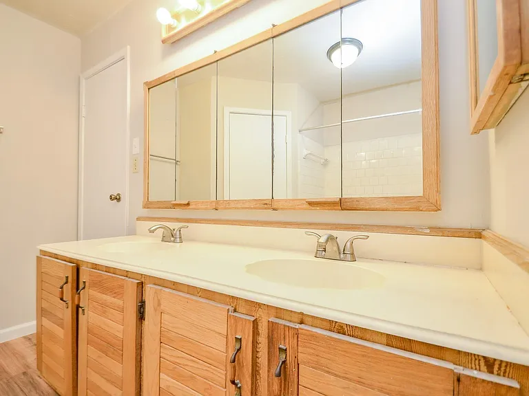 7623 Kite Hill Dr — Photo 24