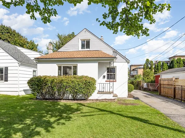 74 Rosemount St, Rochester, NY 14620