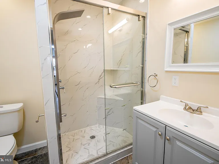 3817 Dennison Ave — Photo 12