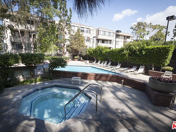 2nd image of 310 Tahiti Way APT 106