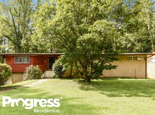3050 Golden Dr, East Pt, GA 30344