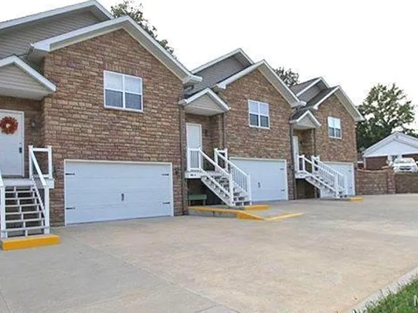 723 Sycamore St APT C, Highland, IL 62249