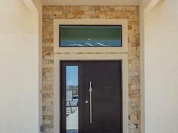 4th image of 2346 Villa Romel Blvd