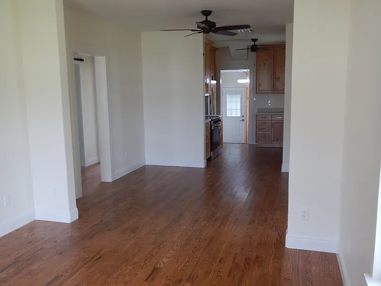 412 Bowman Ave — Photo 2