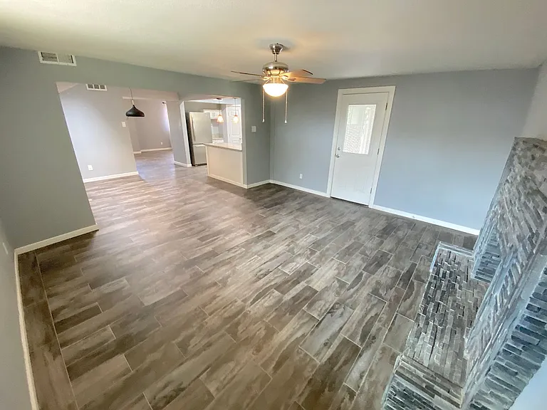 4424 Eleanor Way — Photo 11