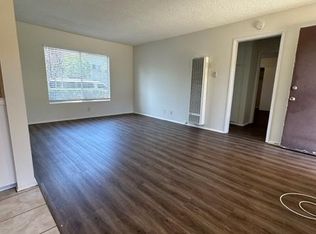 840 Center St APT 6, Costa Mesa, CA 92627