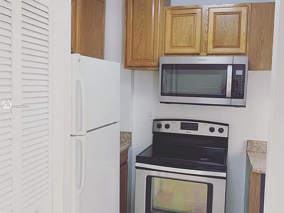 4th image of 8185 NW 7th St APT 105