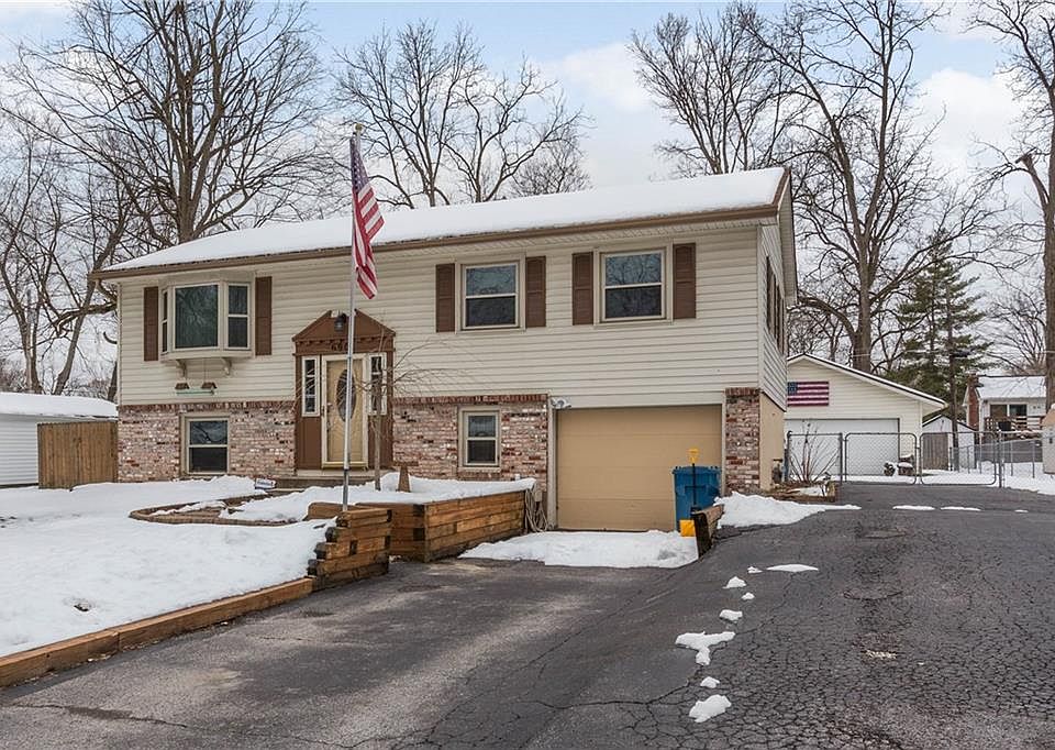 1st image of 6901 Doris Dr #0