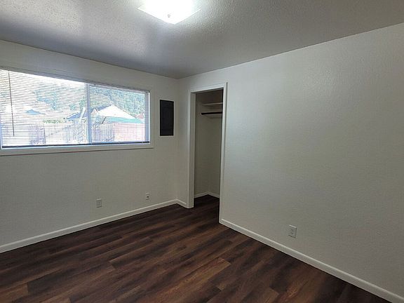 5th image of 301 E 1st Ave