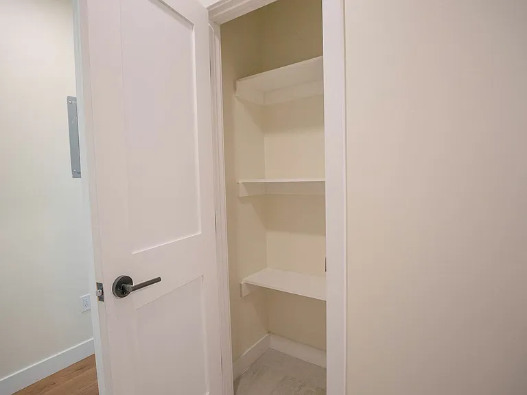 1038 S Westmoreland Ave #1 — Photo 18