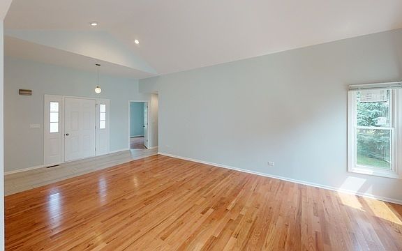3rd image of 6953 Bentley Dr