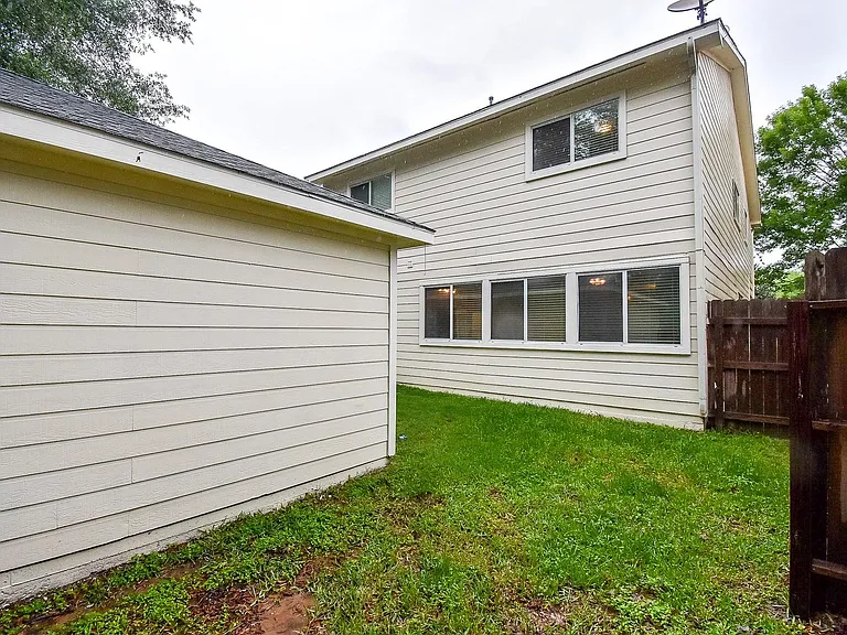 10735 Cobblecreek Way — Photo 31