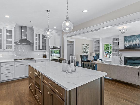 3rd image of 6 Granville Ln
