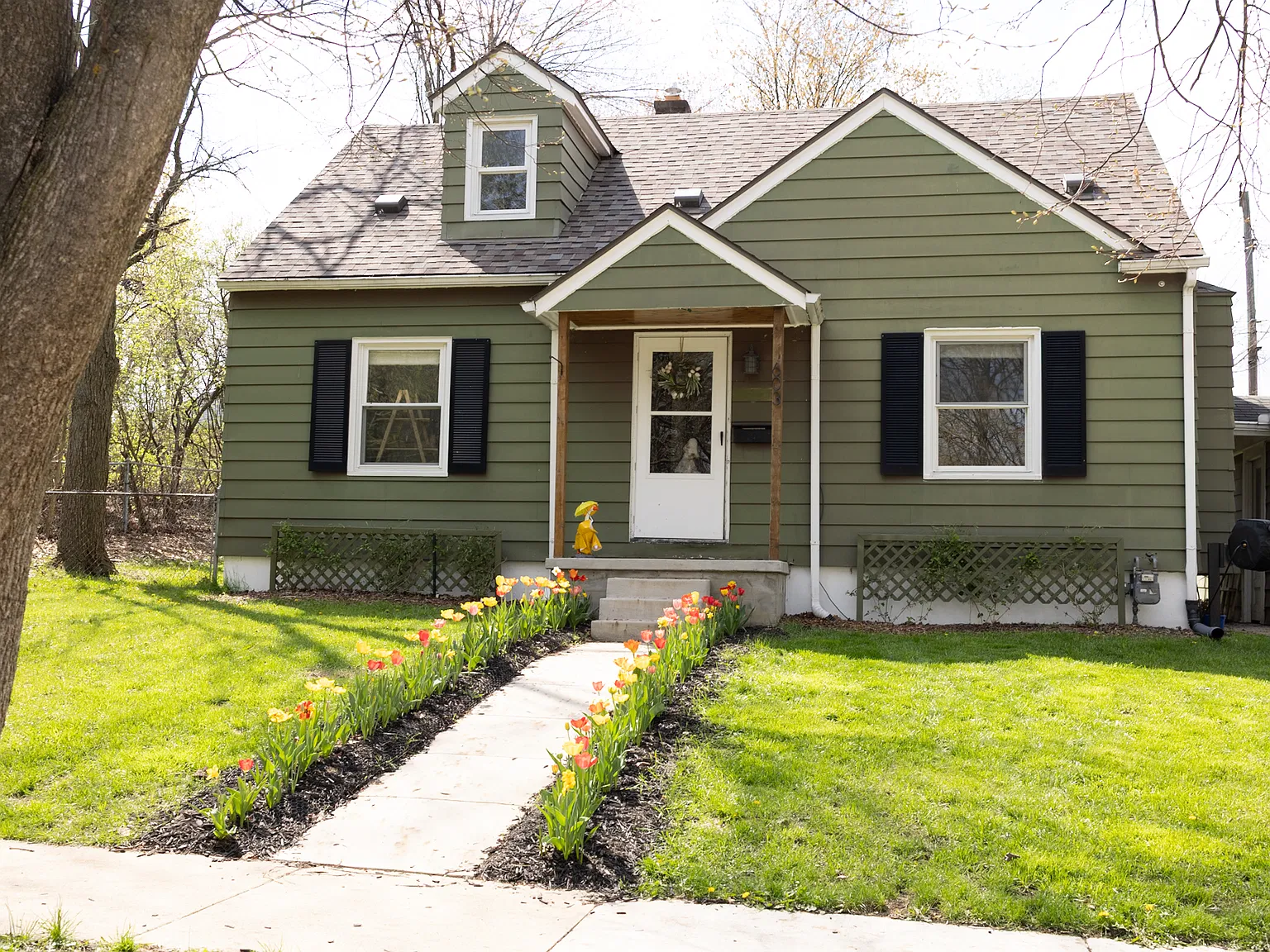 3 bed, 1224 sqft, $2,600 — Photo 1
